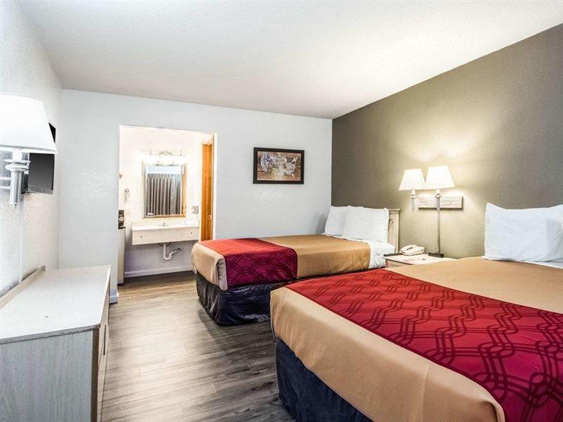 Econo Lodge Airport I-35 North Farmers Branch Exteriér fotografie