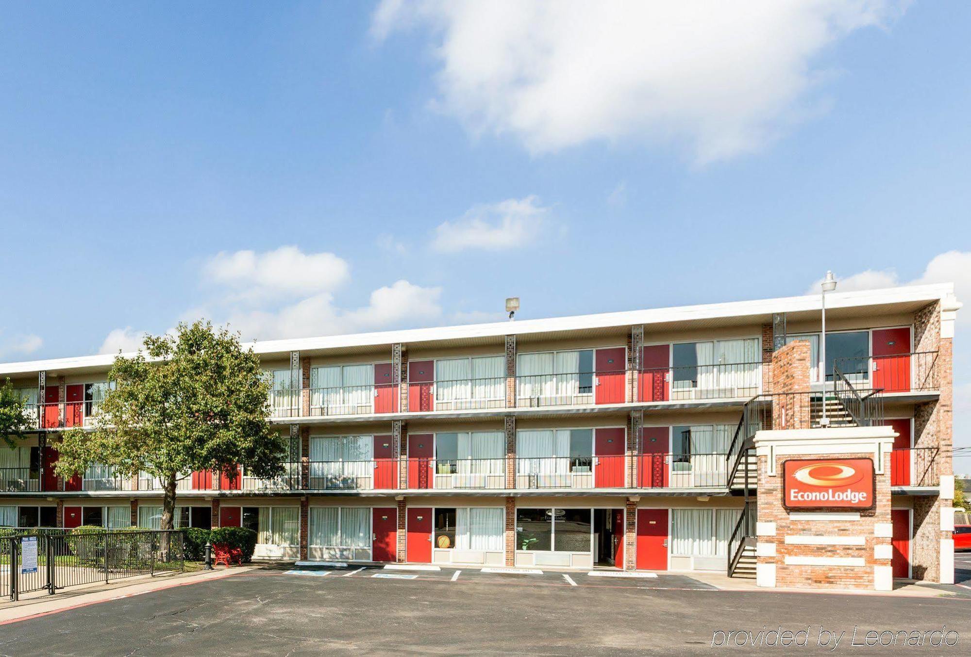 Econo Lodge Airport I-35 North Farmers Branch Exteriér fotografie