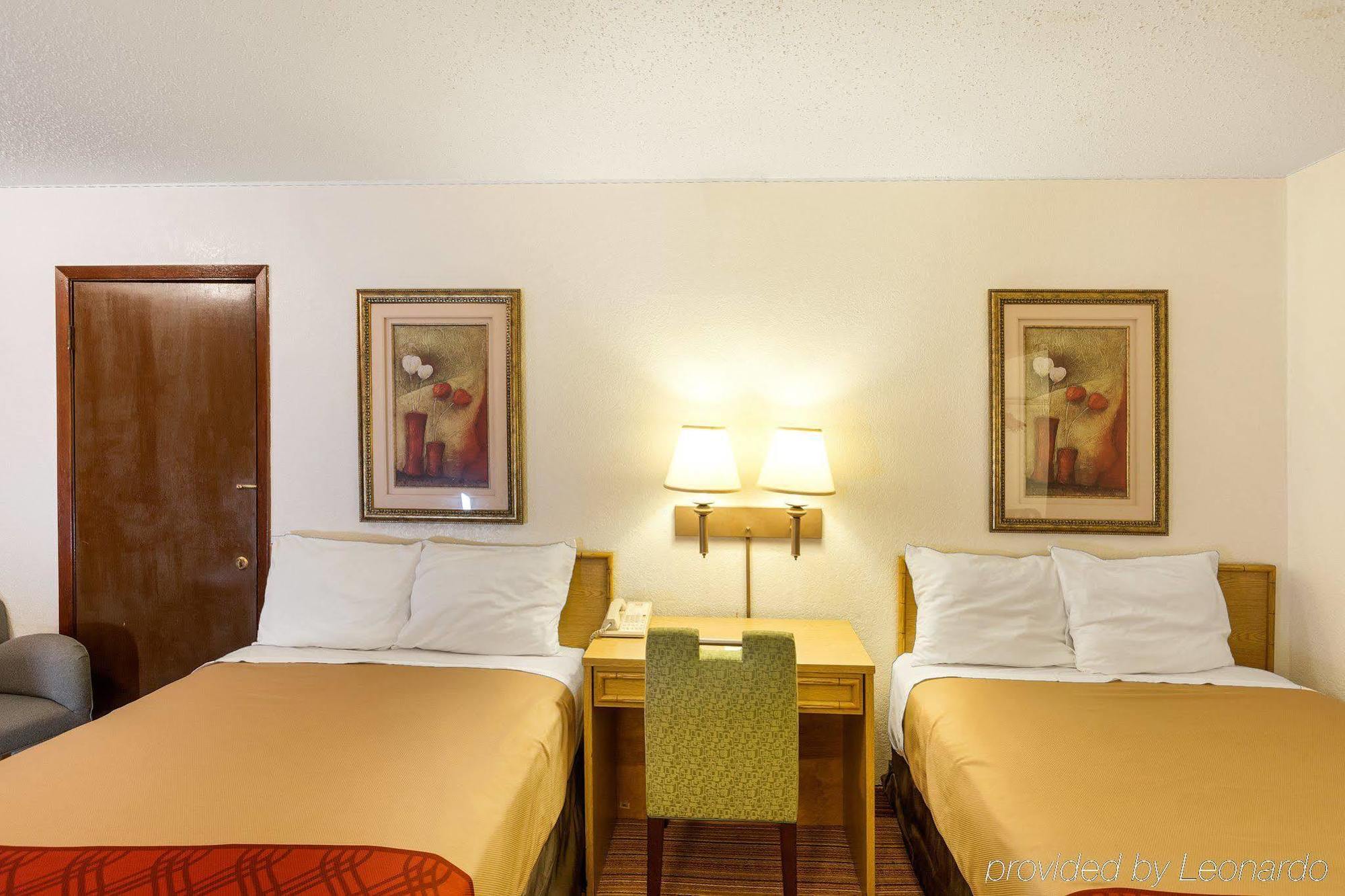 Econo Lodge Airport I-35 North Farmers Branch Exteriér fotografie