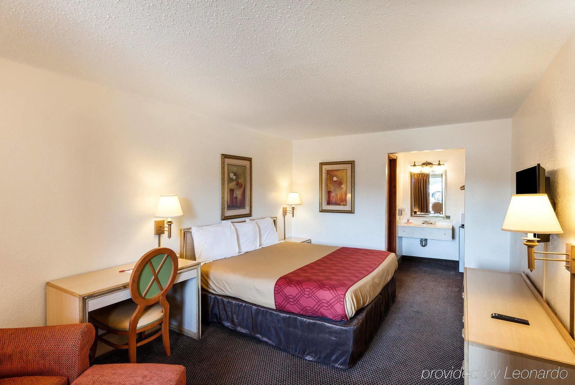 Econo Lodge Airport I-35 North Farmers Branch Exteriér fotografie