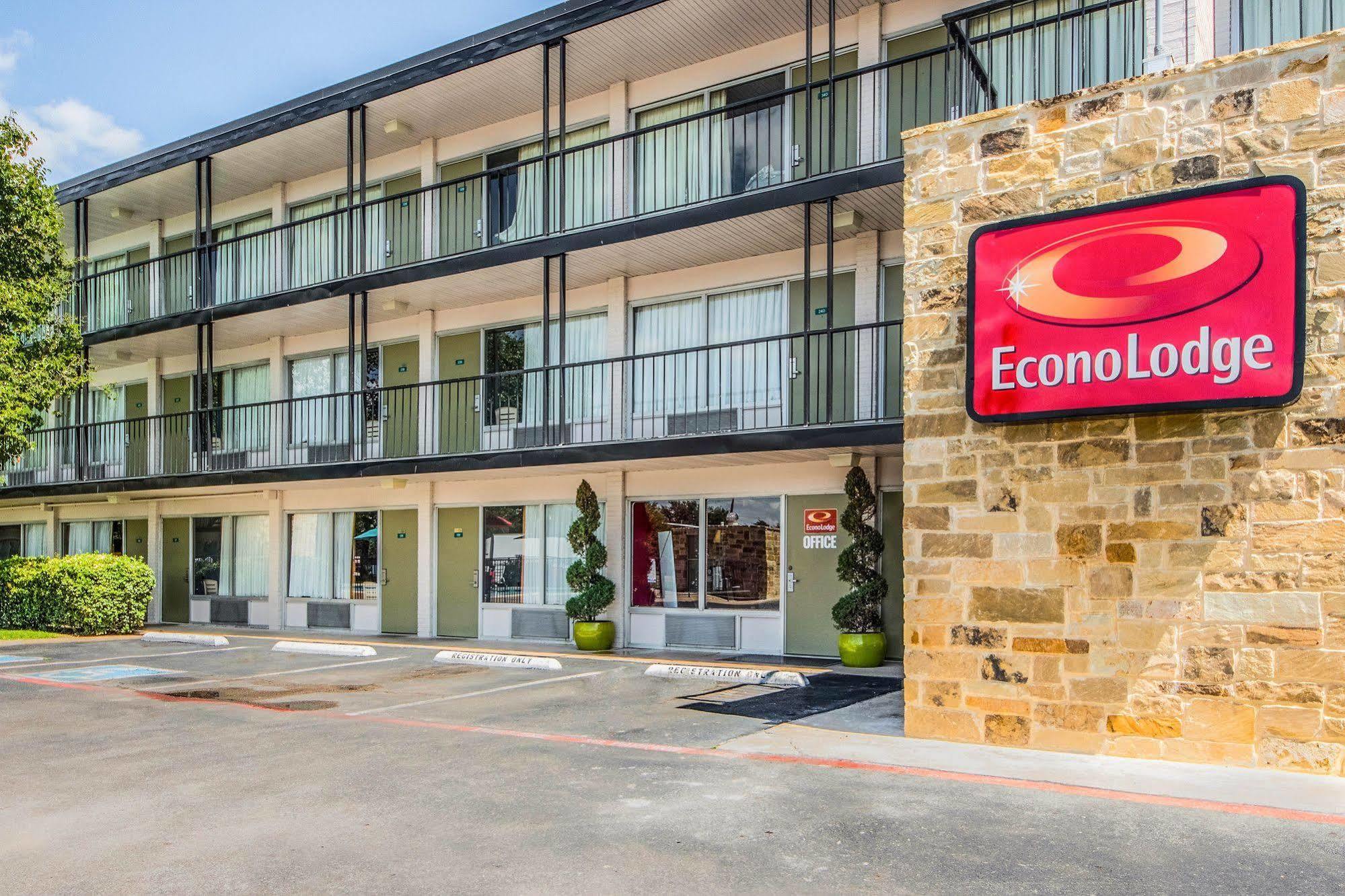 Econo Lodge Airport I-35 North Farmers Branch Exteriér fotografie
