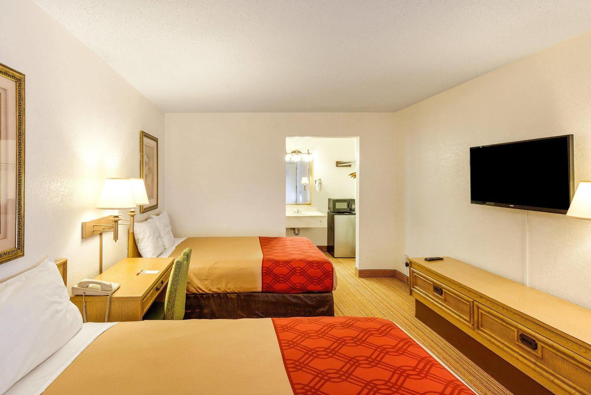 Econo Lodge Airport I-35 North Farmers Branch Exteriér fotografie