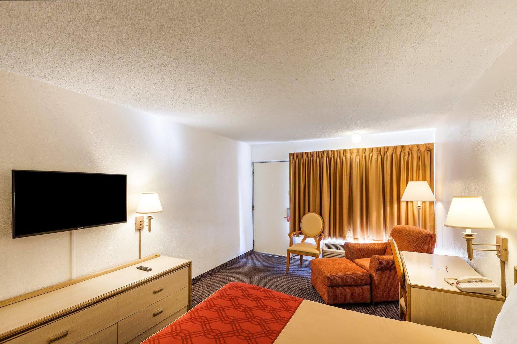 Econo Lodge Airport I-35 North Farmers Branch Exteriér fotografie