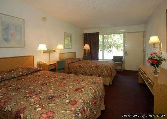 Econo Lodge Airport I-35 North Farmers Branch Exteriér fotografie